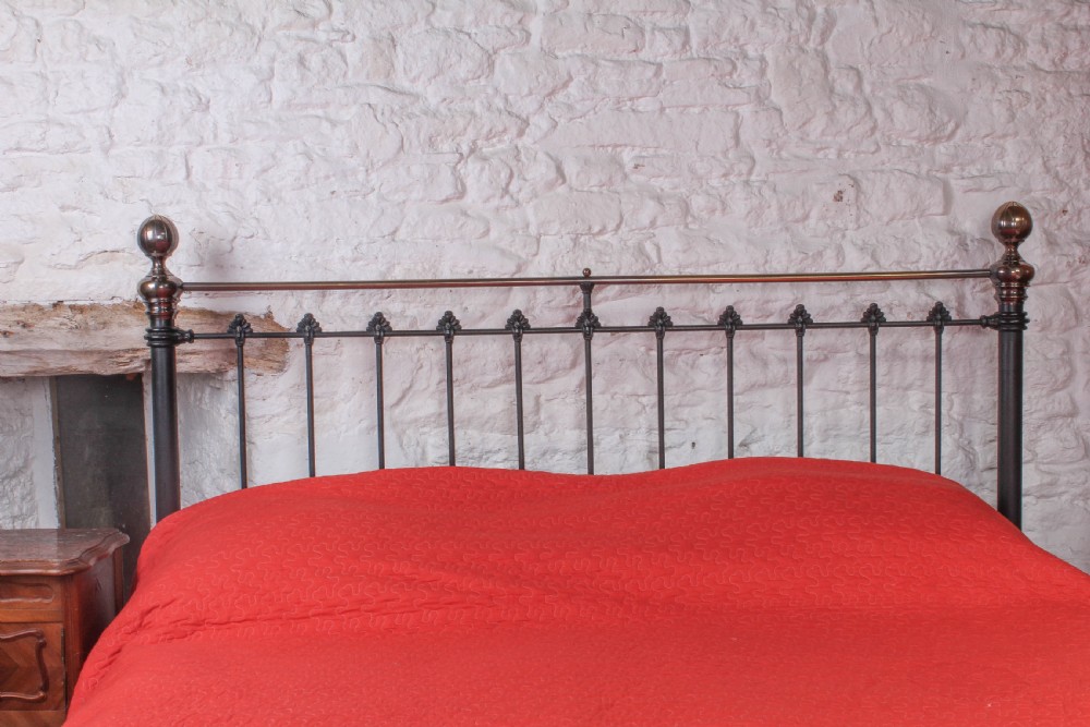 Handsome classic Victorian 6Ft super king size bed View III