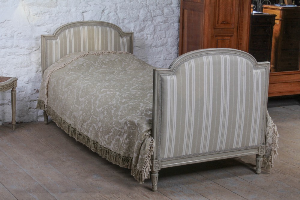 Very attractive French upholstered day bed View VI
