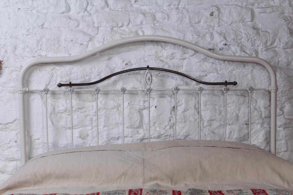 Lovely French 5Ft king size iron and brass bed  View VII