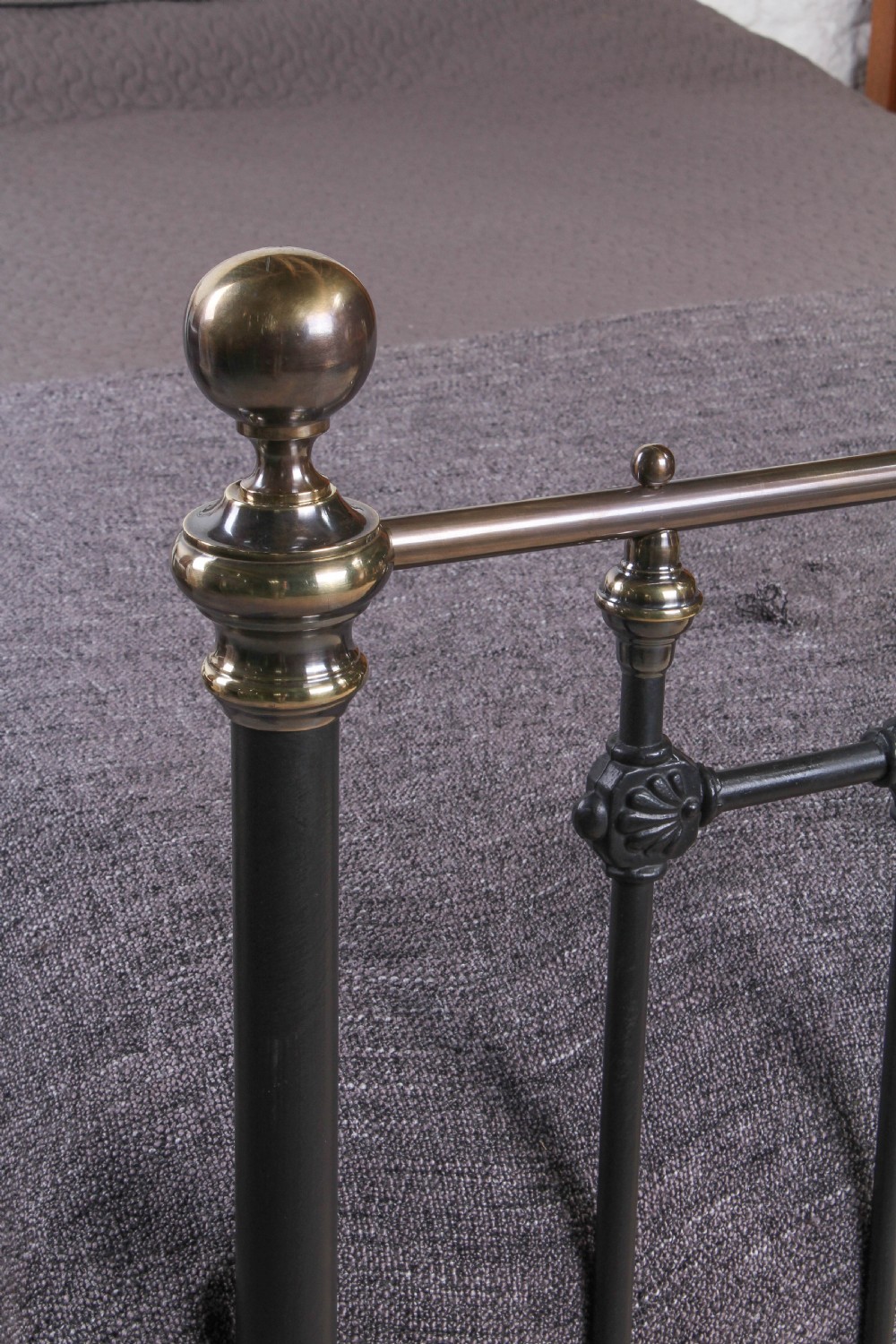 Individual Classic Victorian king size brass and iron bed View V