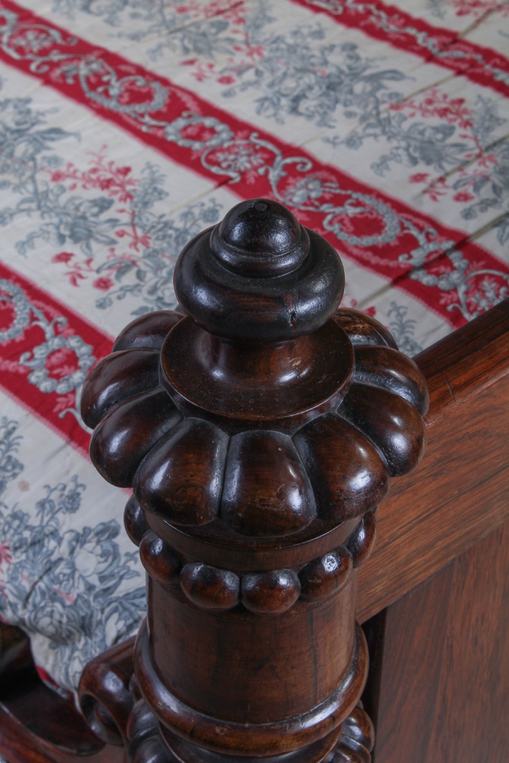 Spectacular Rosewood carved double bed View VI