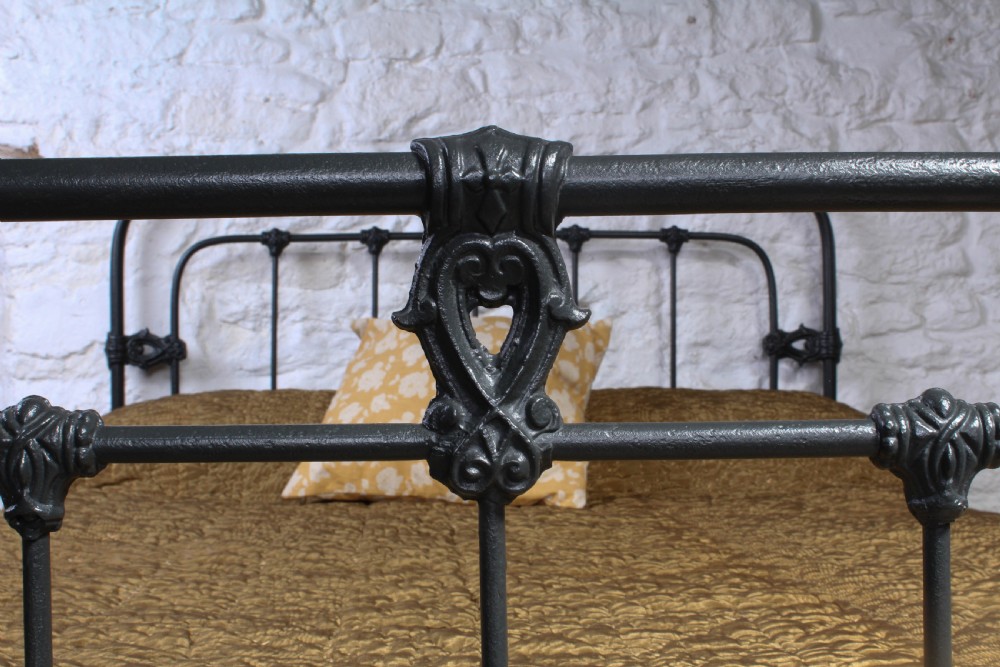 Fashinably simple Victorian double iron bed View V