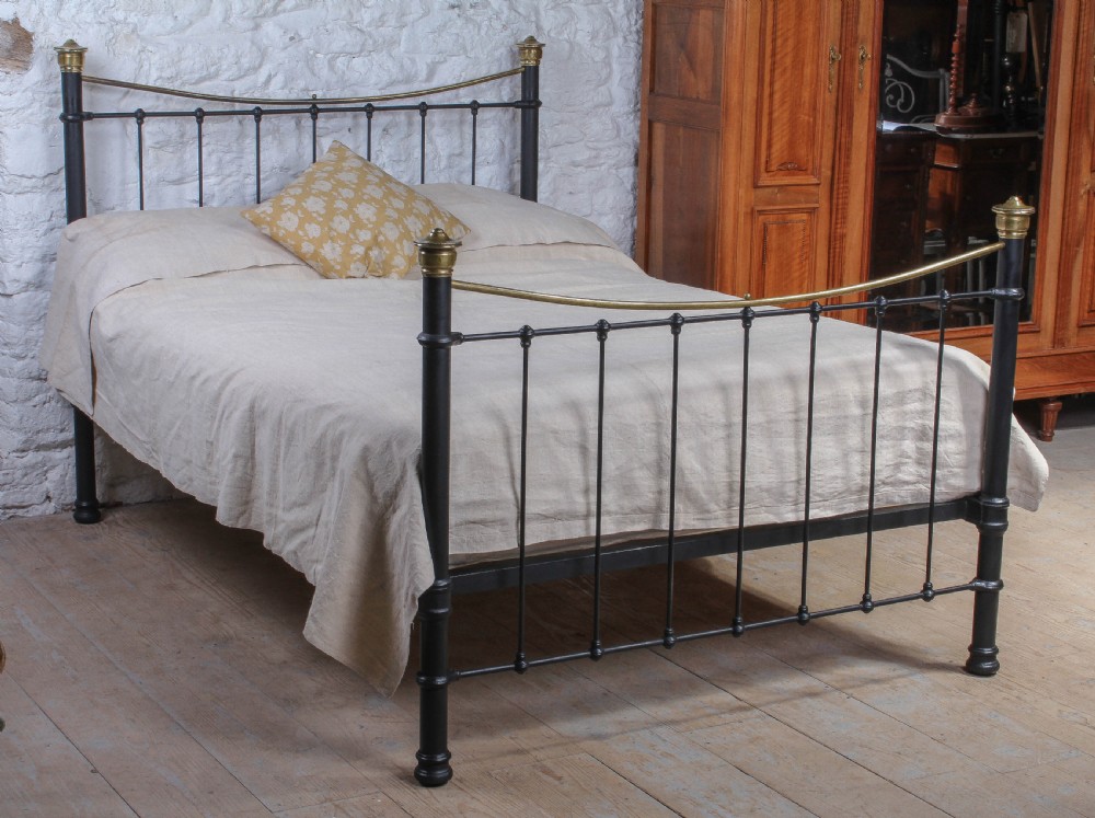 Classic Edwardian dip rail double bed