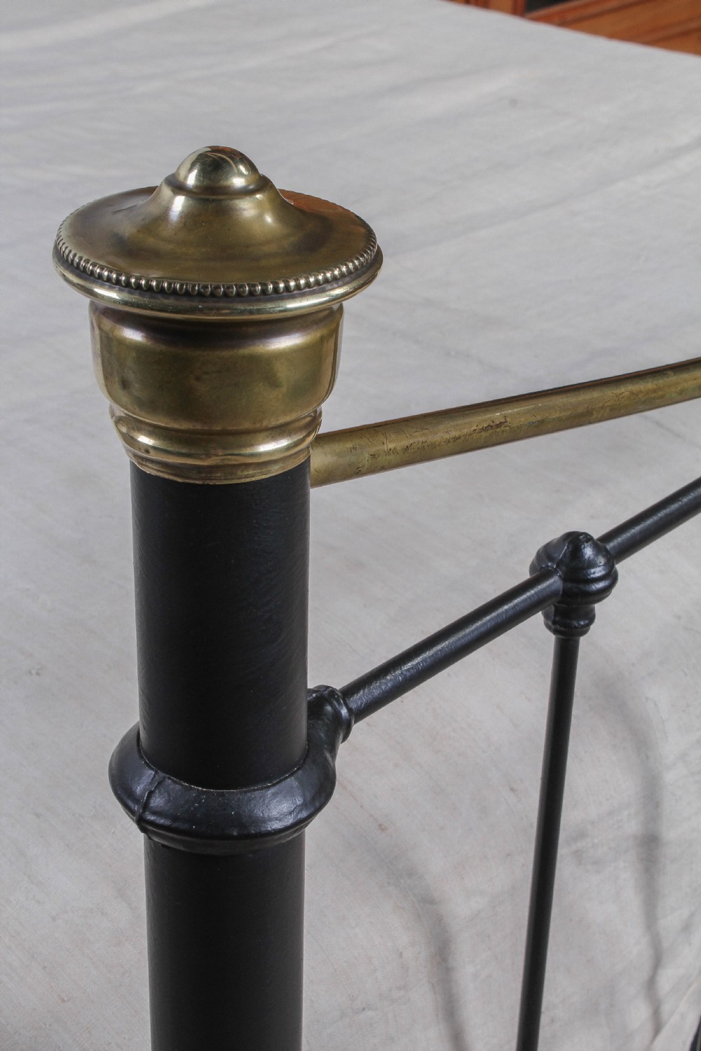 Classic Edwardian dip rail double bed View V