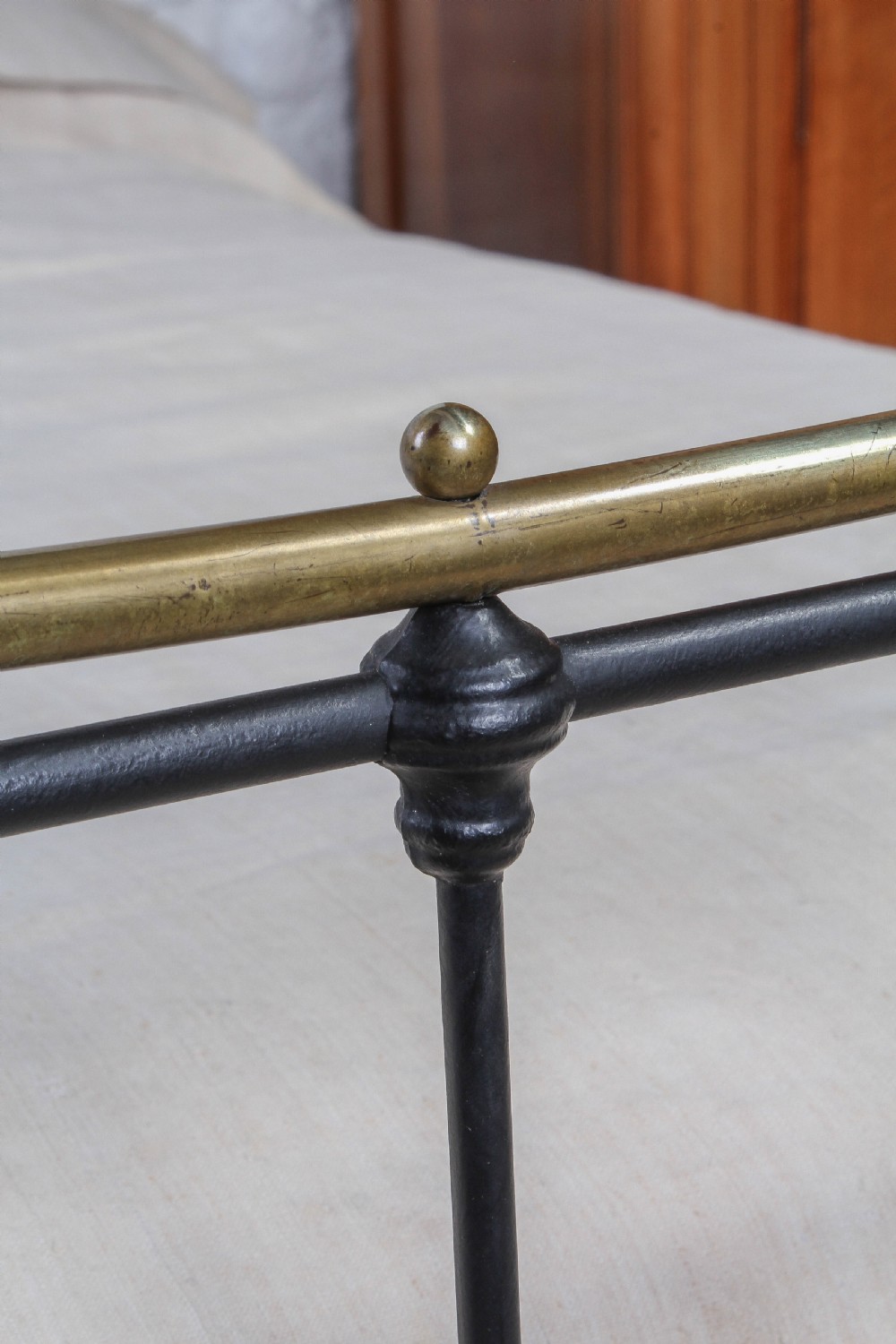 Classic Edwardian dip rail double bed View VII
