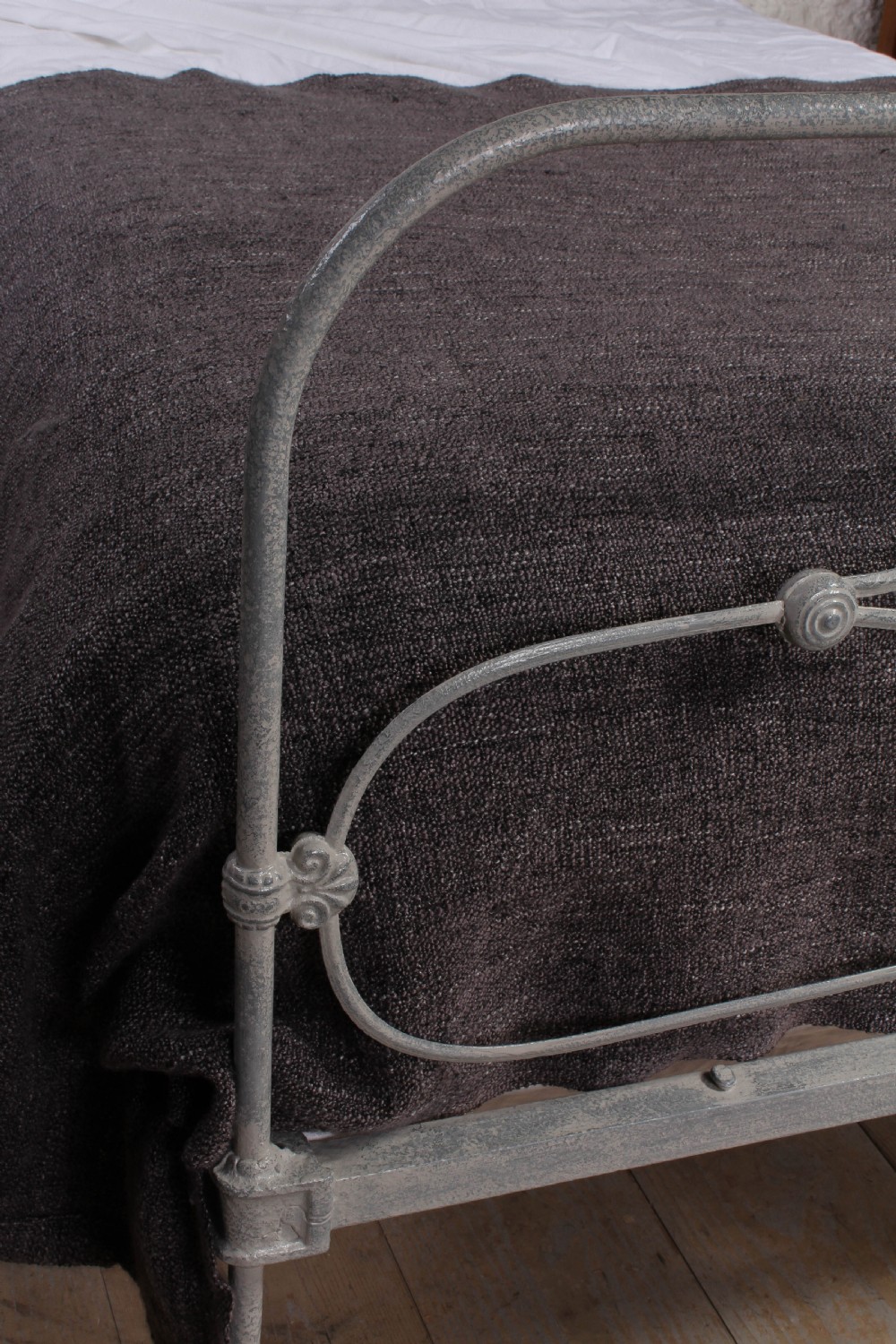 Lovely all iron super single View VI