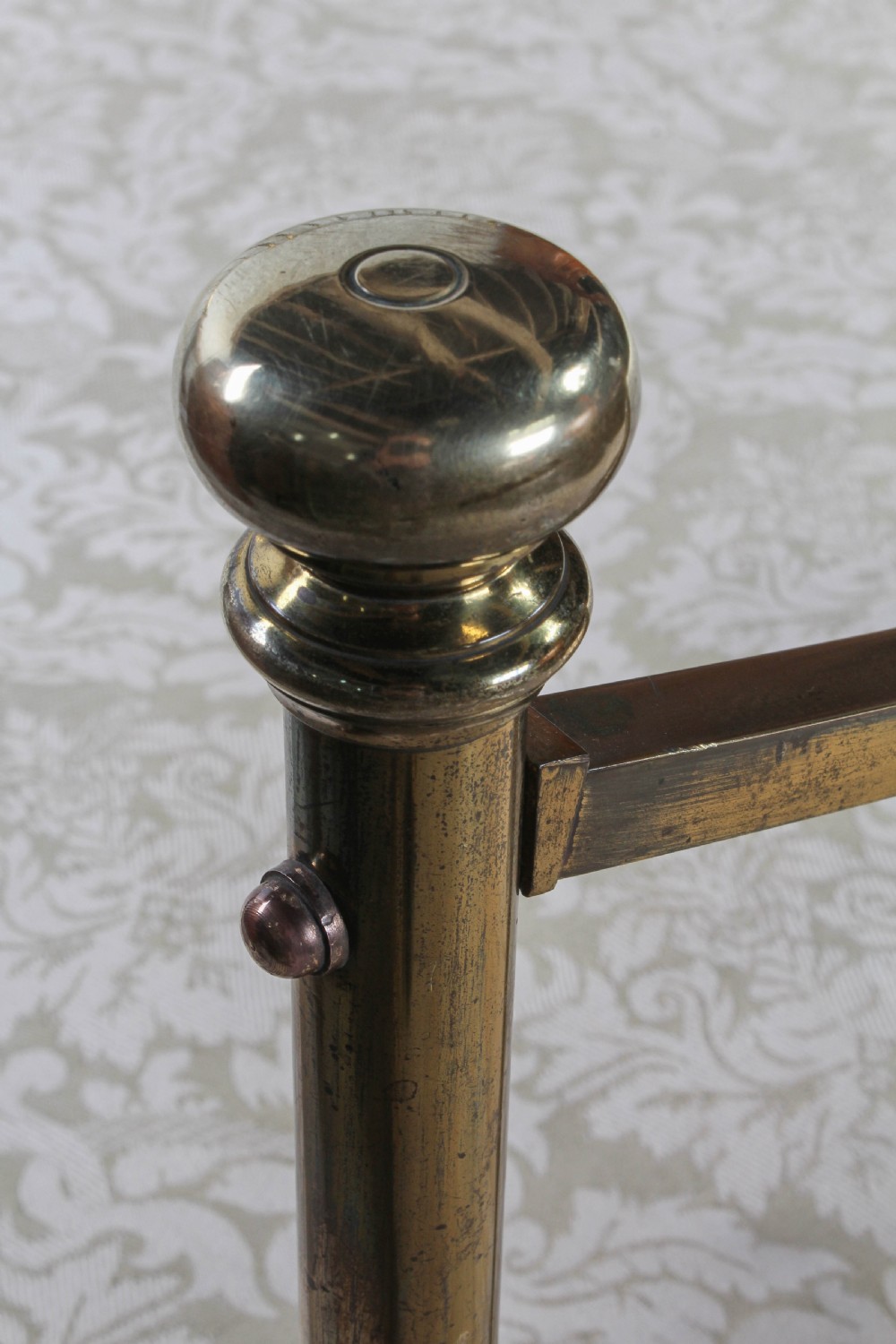 Elegant simple pair of Edwardian brass single beds  View VII
