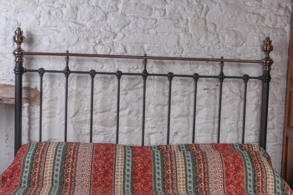 Handsome 6Ft Classic Victorian super king size no end bed View III