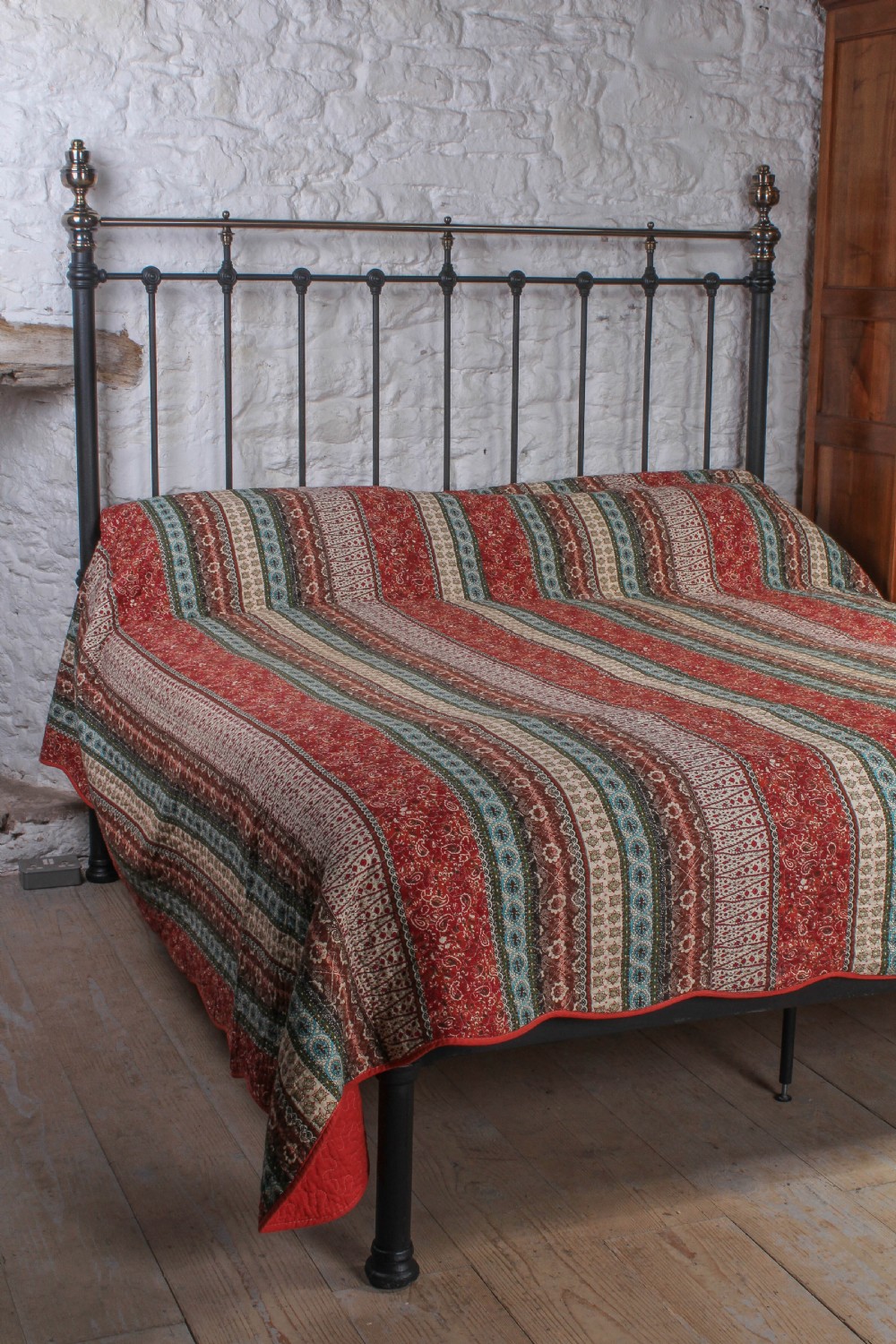 Handsome 6Ft Classic Victorian super king size no end bed View VI