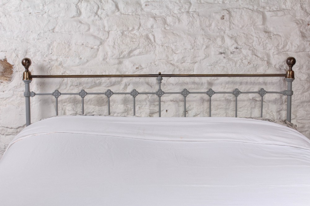 Lovely French 5Ft king size brass and iron bed  View VI