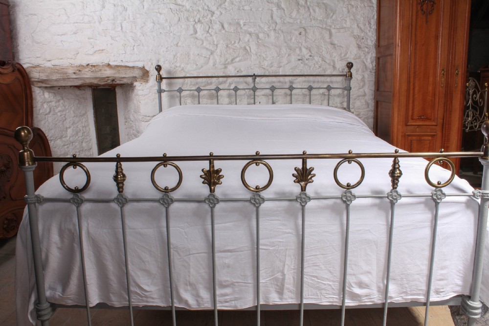 Lovely French 5Ft king size brass and iron bed  View VII