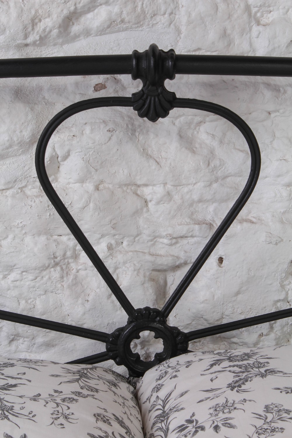 Pleasing All iron Irish king size no end bed View VII