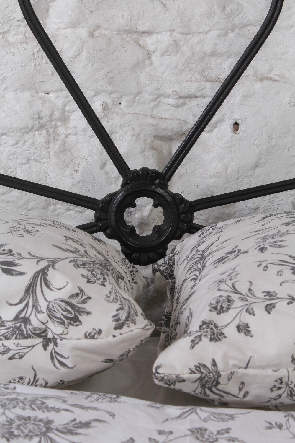 Pleasing All iron Irish king size no end bed View VIII