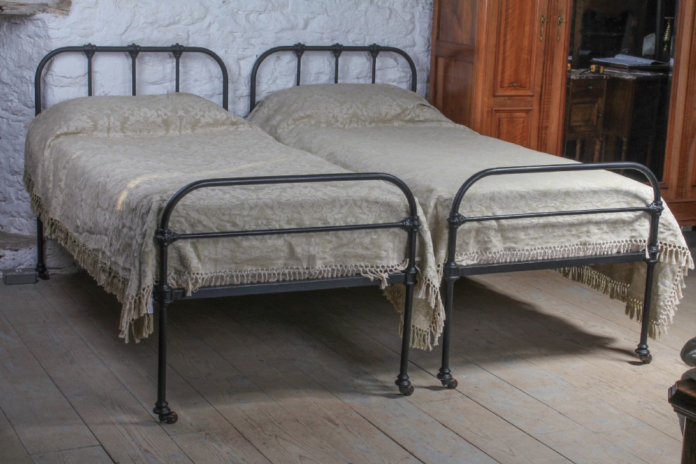Very nice pair of Victorian all iron beds (can be joined) View XI