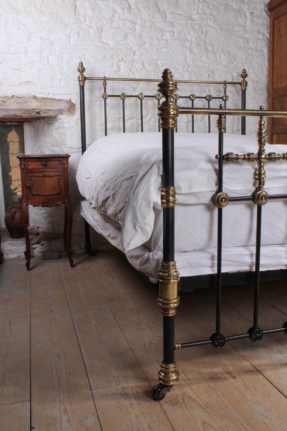 Handsome Victorian king size brass and iron bed View III