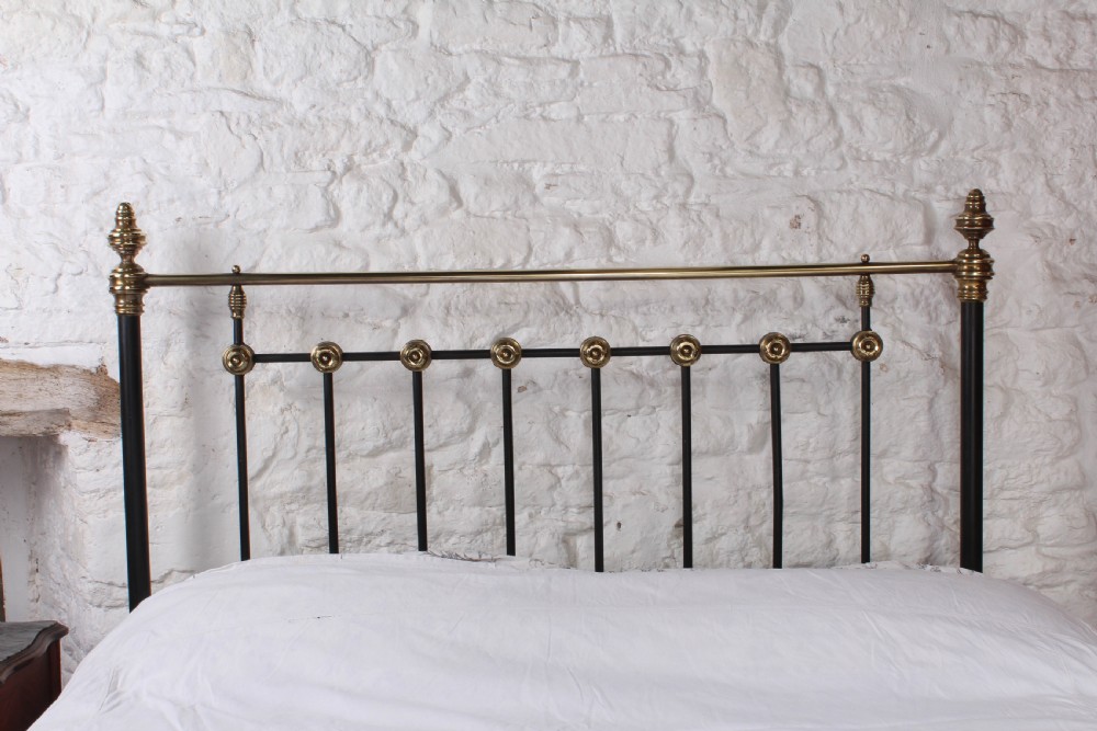 Handsome Victorian king size brass and iron bed View VI