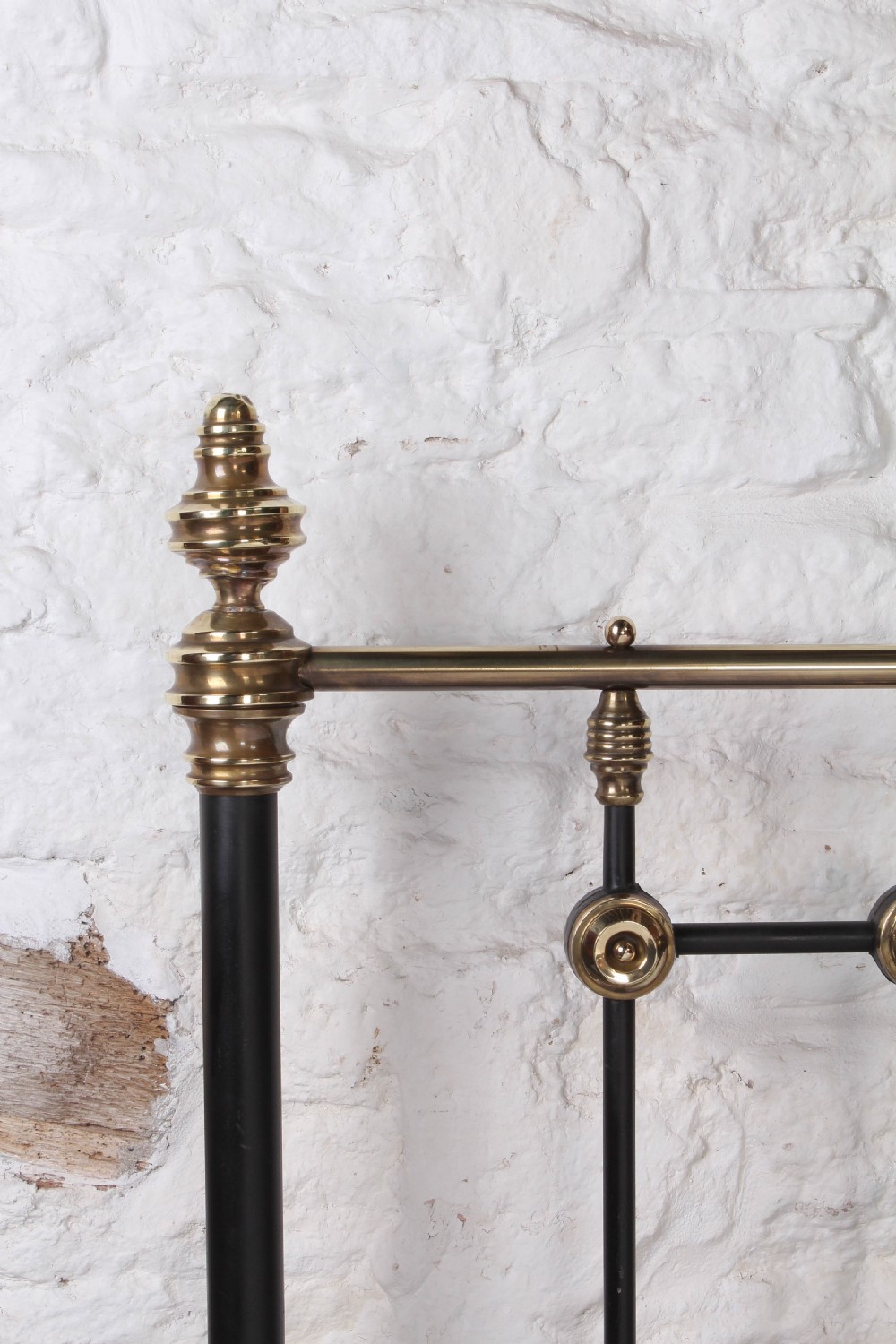 Handsome Victorian king size brass and iron bed View VIII