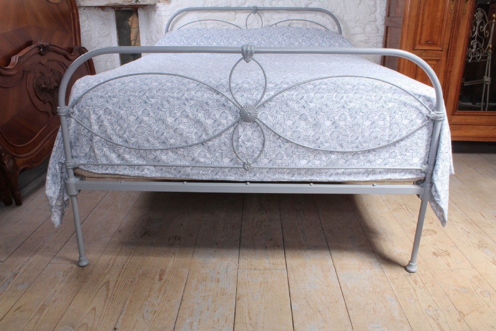 Nice all iron Victorian Irish king size bed View II