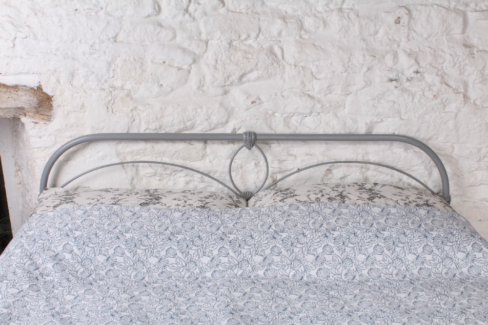 Nice all iron Victorian Irish king size bed View V