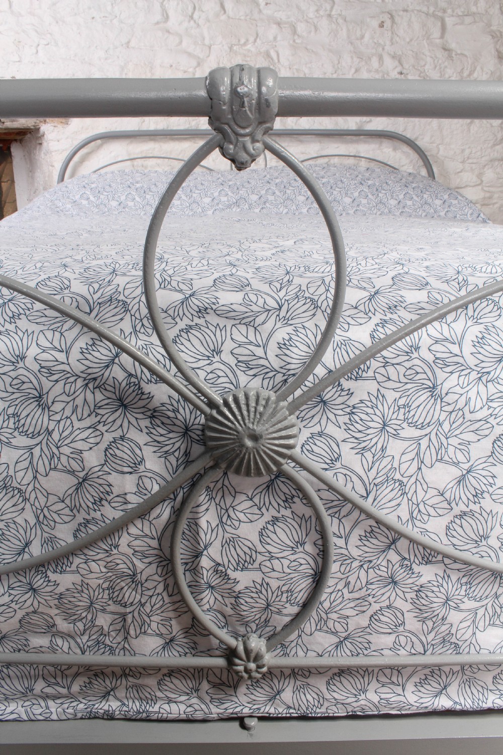 Nice all iron Victorian Irish king size bed View VI