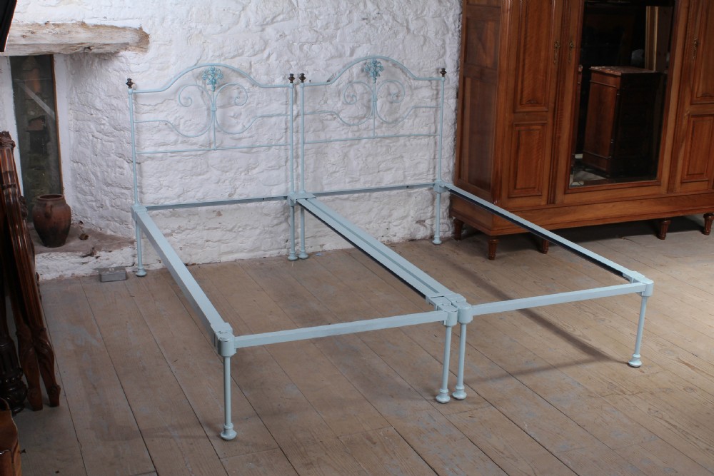 Pretty pair of forged iron no end single beds (can be joined) View VI