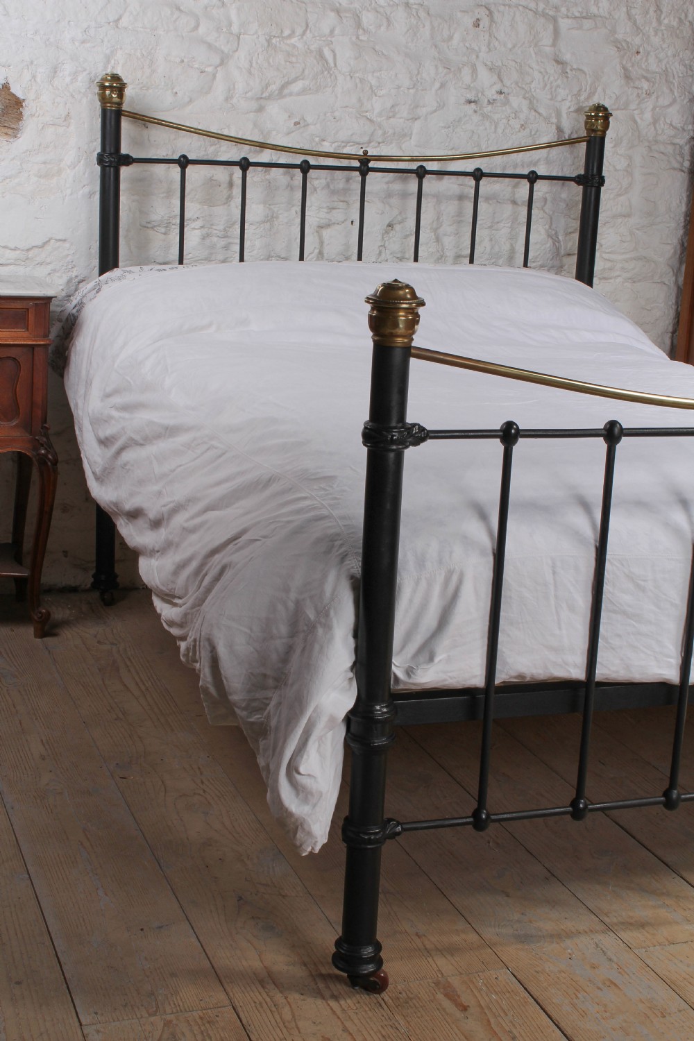 Classic Edwardian dip rail brass and iron bed View III