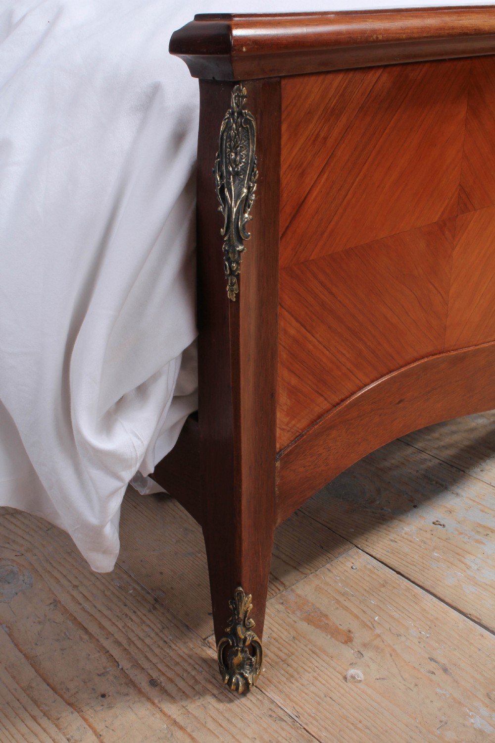 Unusual low height walnut veneer king size bed View VI