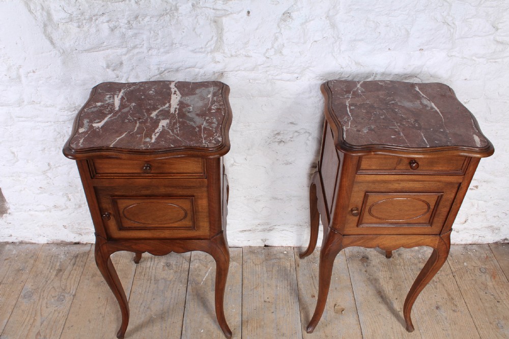 Very nice pair of Louis XV style bedsides View V