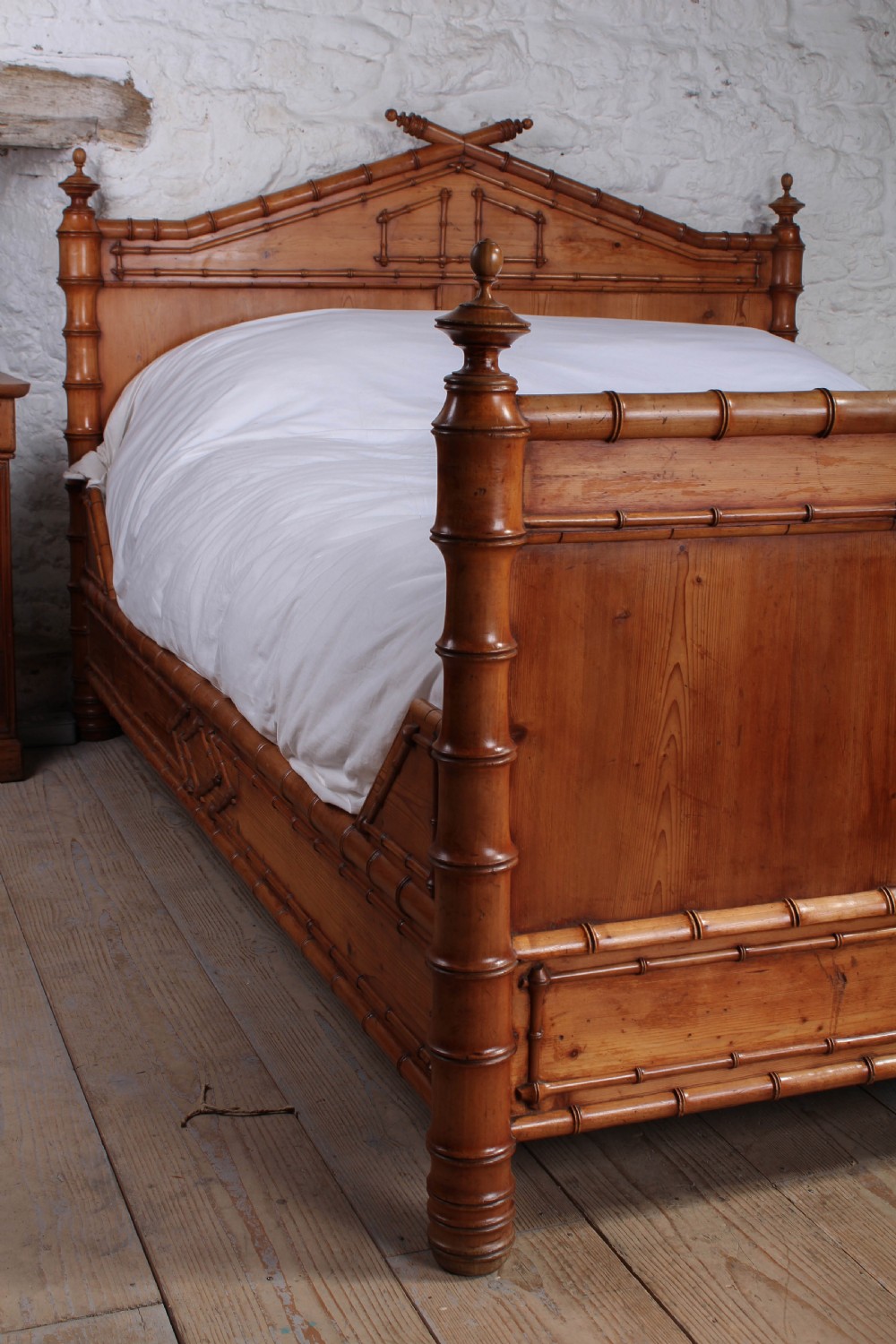 Very rare king size Faux bamboo View VIII