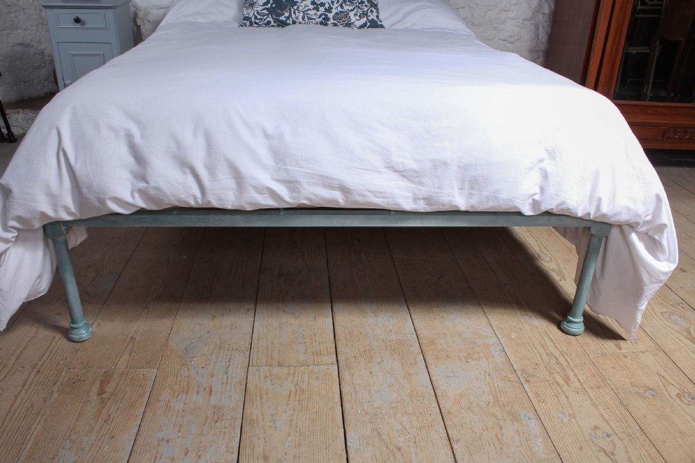 Individual finish Classic Victorian no end double bed View VI