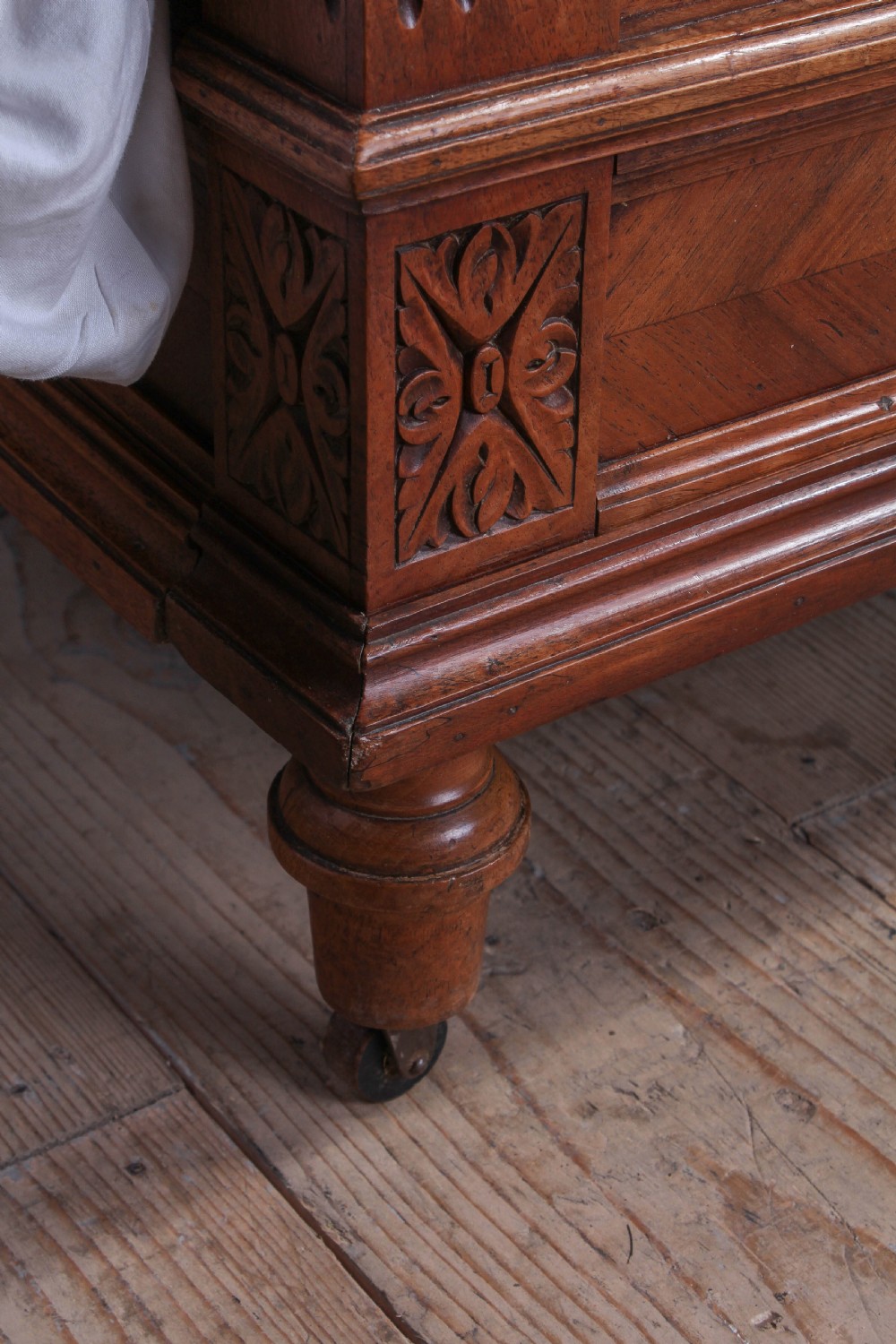 Lovely walnut Empire style king size bed View VI
