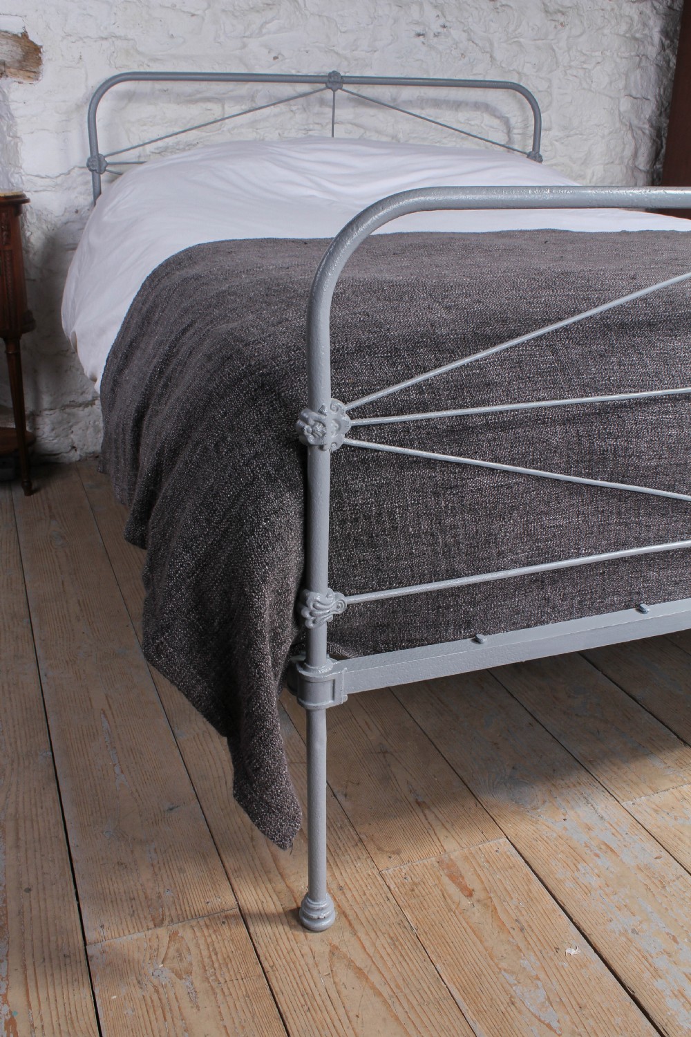 Simple Irish all iron king size bed View VII