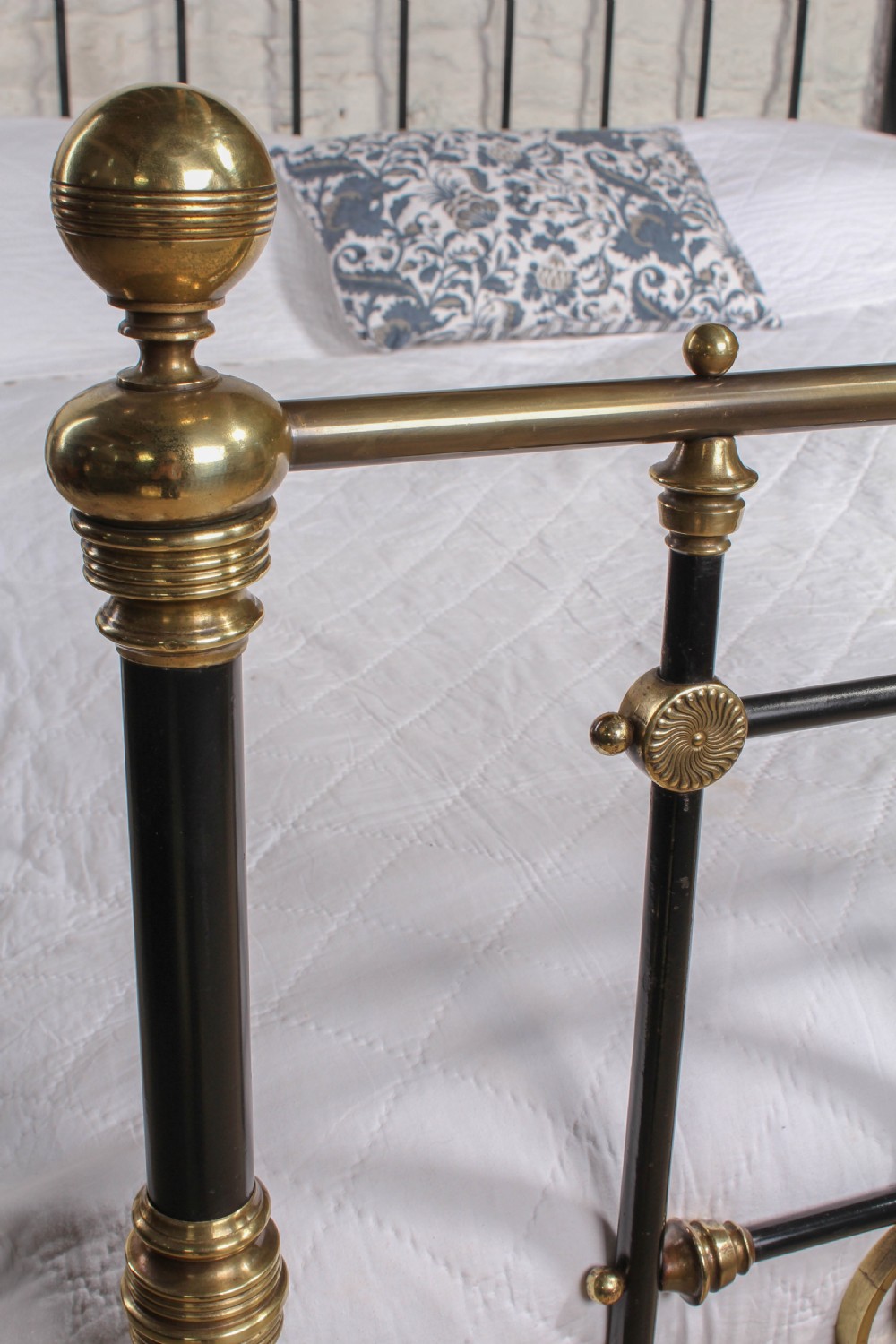 Fabulous rare super king size 6Ft Victorian brass and iron bed View VII