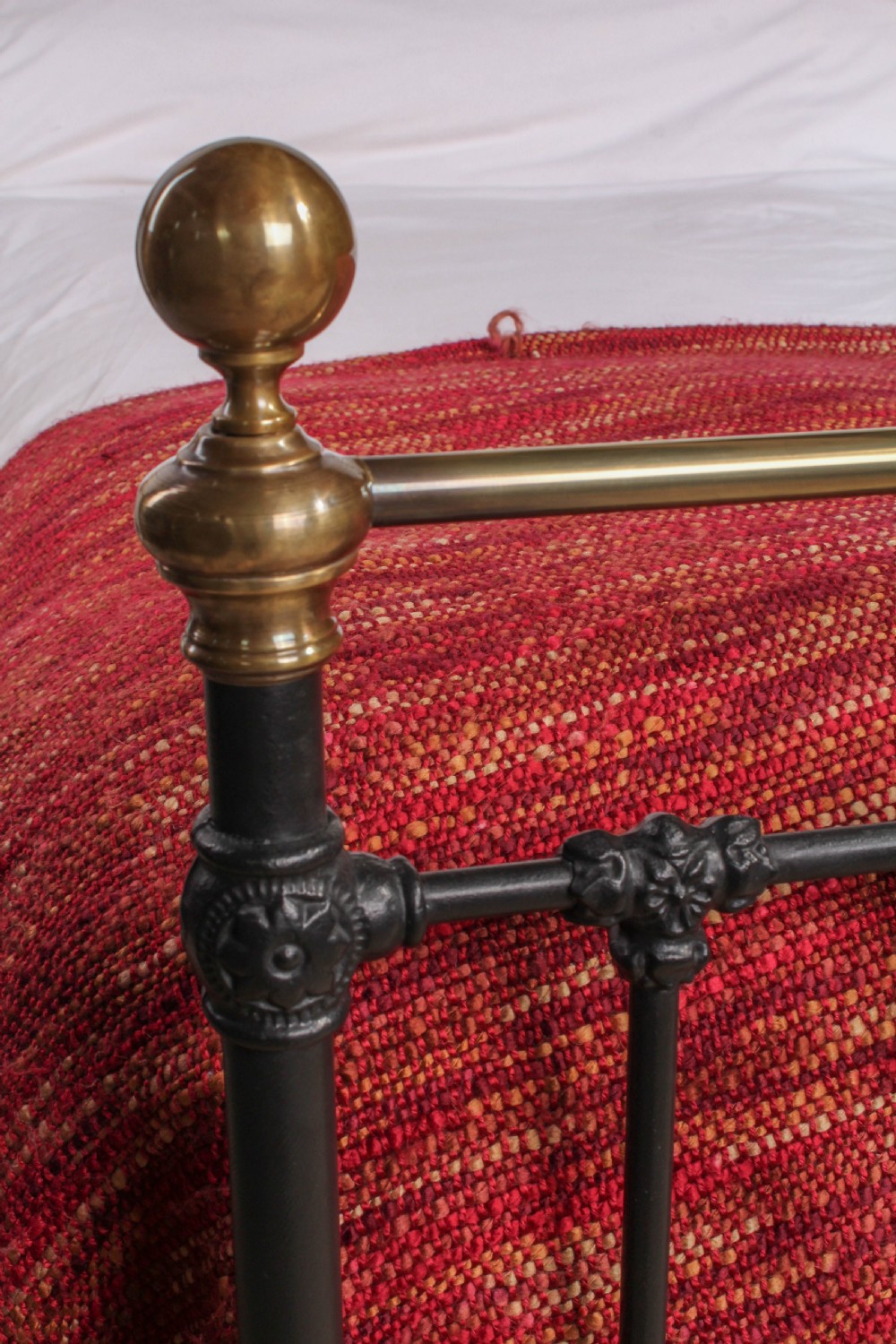 Very handsome classic Victorian king size bed View IV