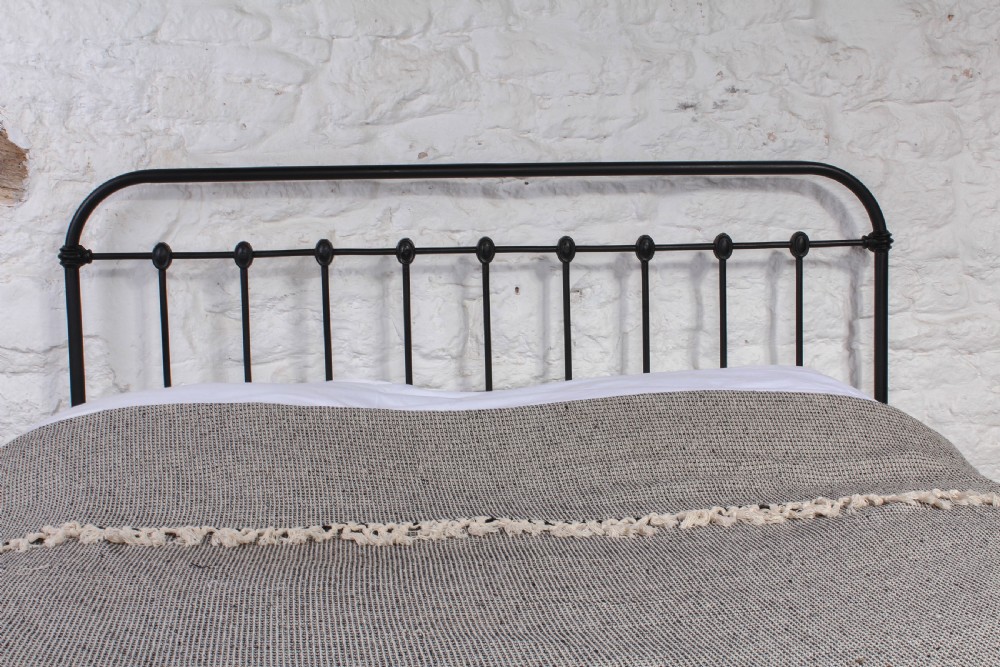 Fashionably simple French all iron king size no end bed View III