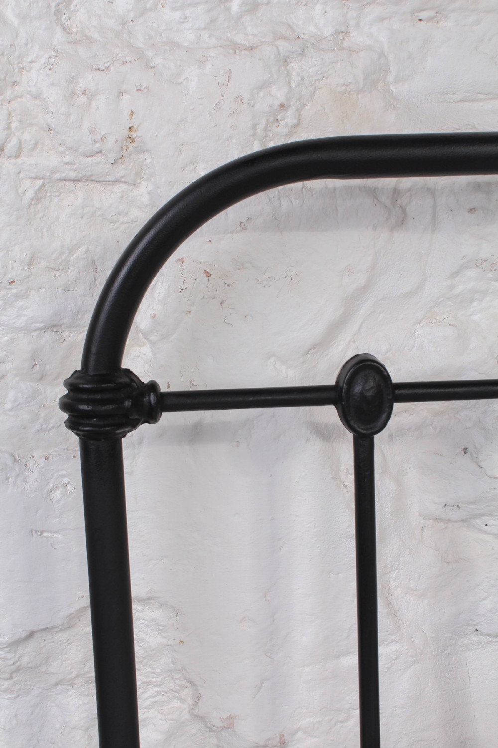 Fashionably simple French all iron king size no end bed View IV