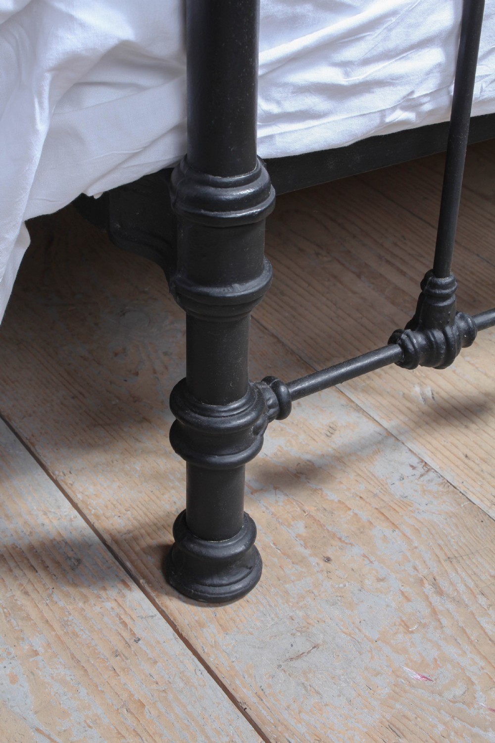 Very nice pair of French all iron single beds View VIII
