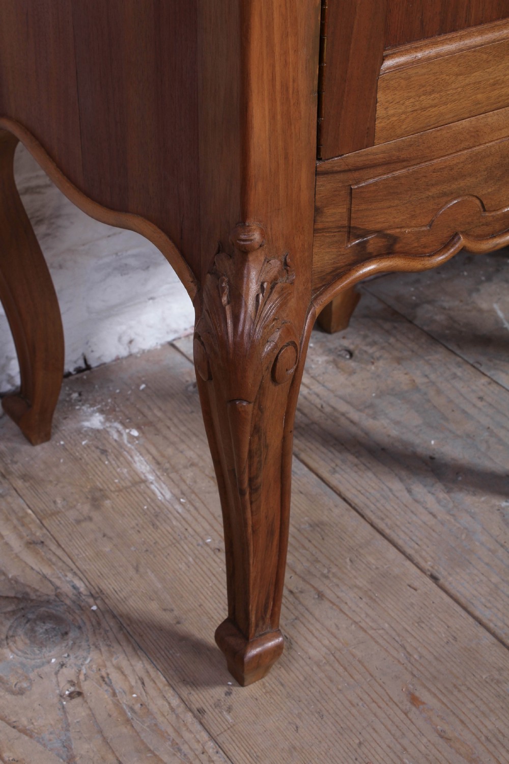 Solid walnut Louis XV style bedsides View VI