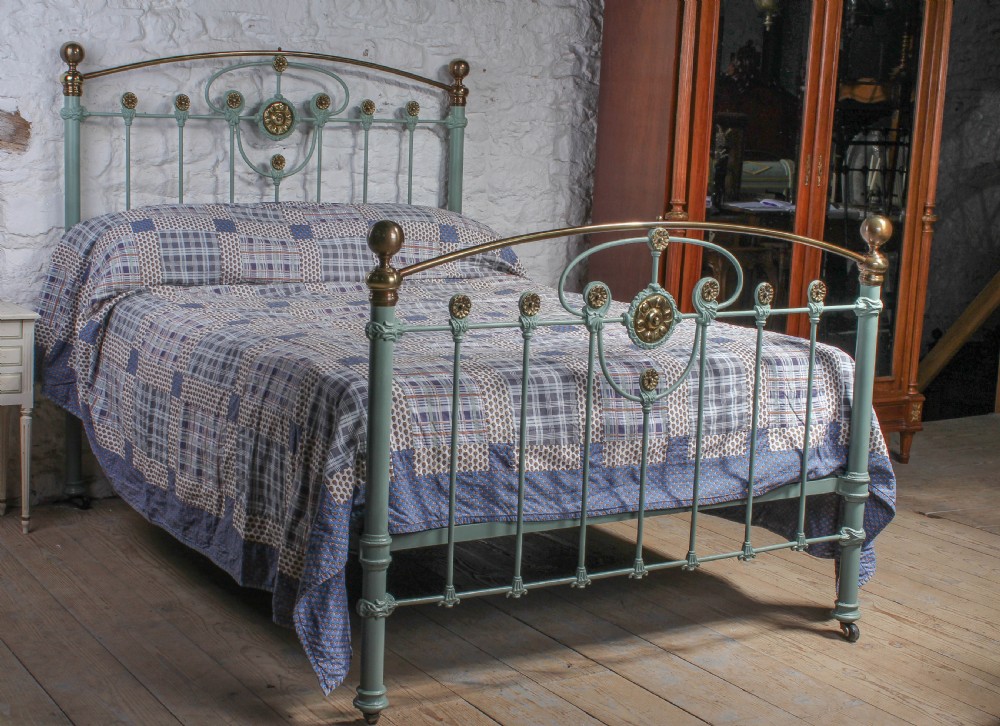 Stunning hand finished king size brass and iron bed