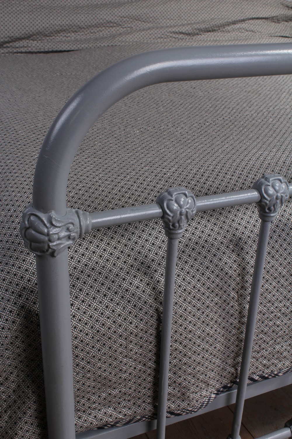 Amazing quality  simple 6Ft super king size French all iron bed View II