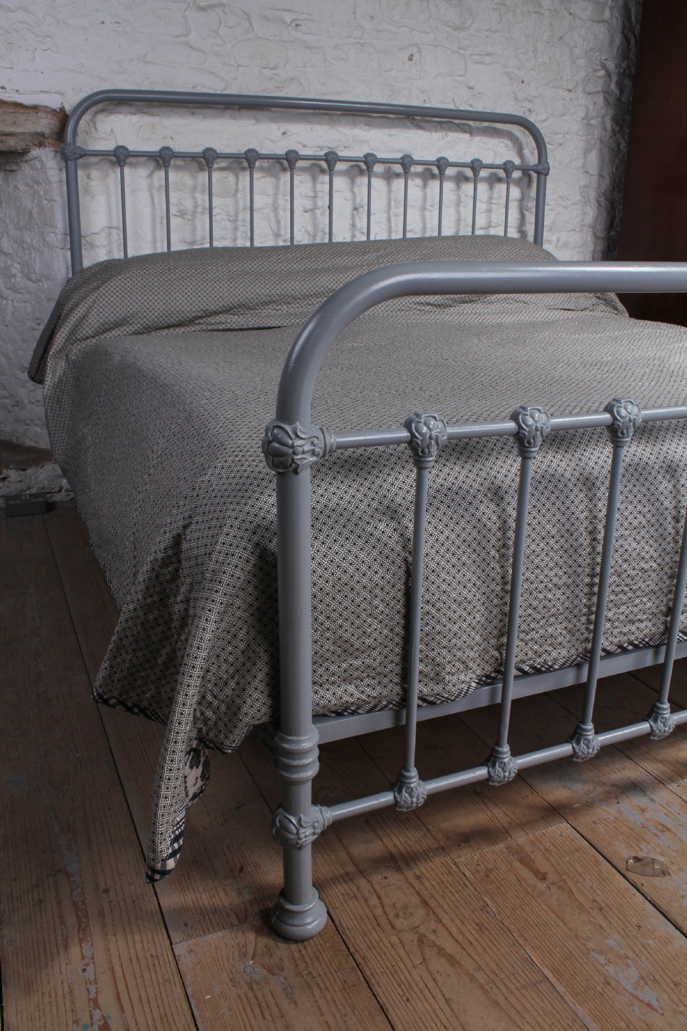Amazing quality  simple 6Ft super king size French all iron bed View III