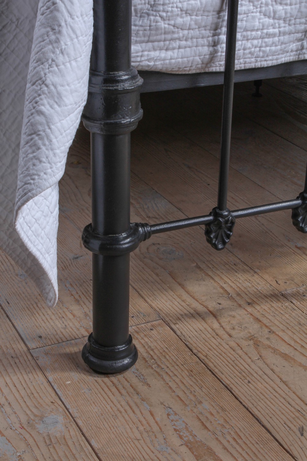 Handsome super king size 6Ft brass and iron bed View III