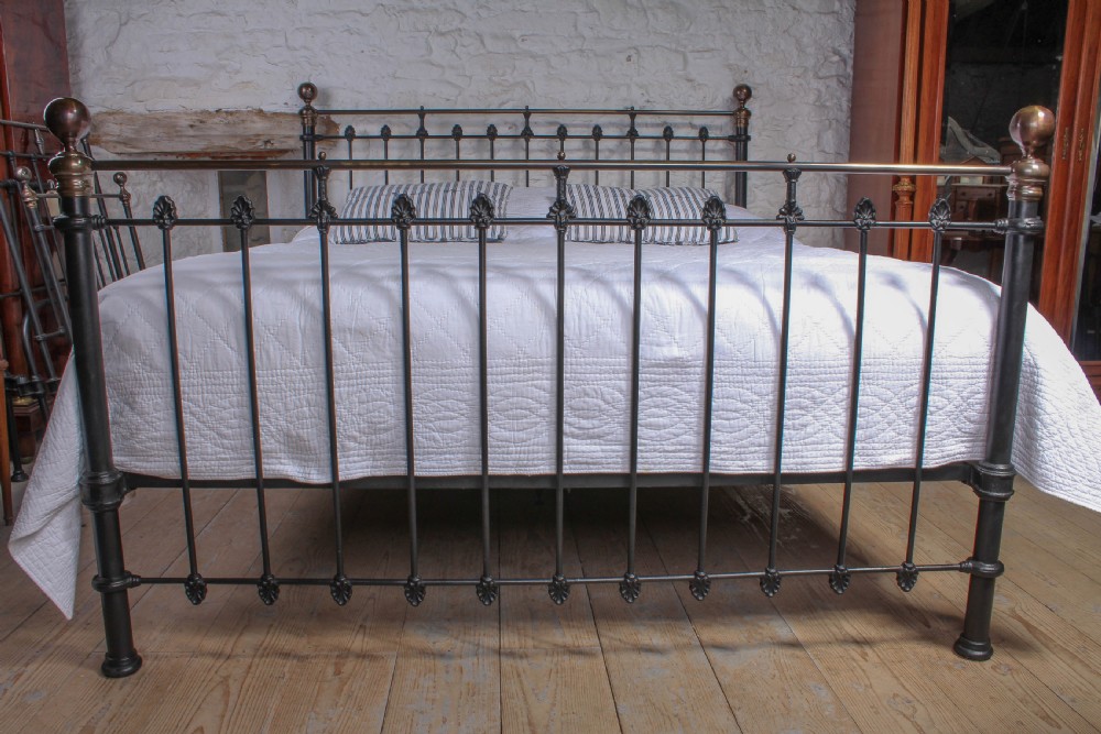 Handsome super king size 6Ft brass and iron bed View V