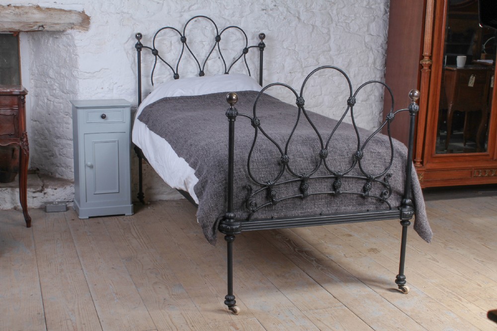 Beautiful rare all original Scholbred single bed View III