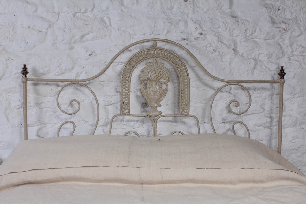 Very lovely Forged iron no end double bed View II