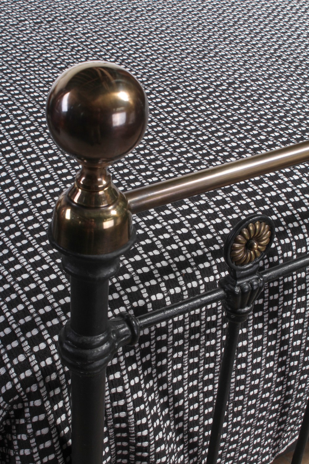 Very nice Victorian brass and iron double bed View V