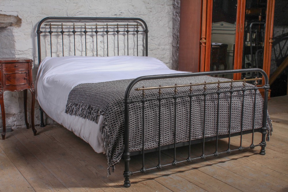 Lovely simple king size French iron bed 