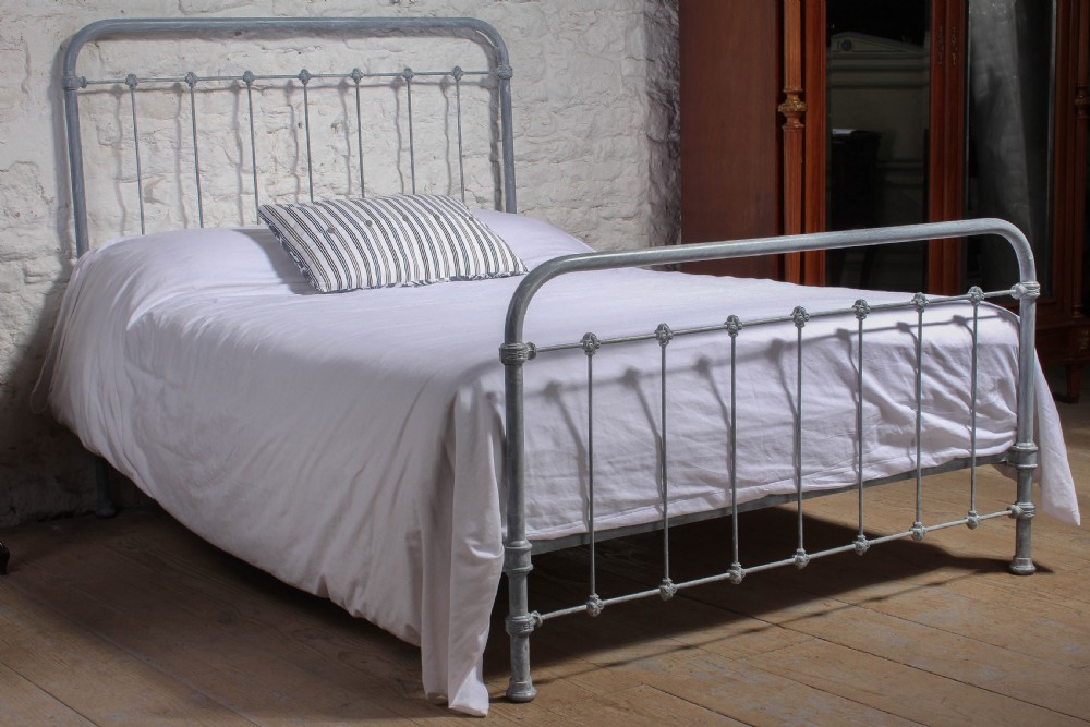 Fashionable Simple French all iron double bed