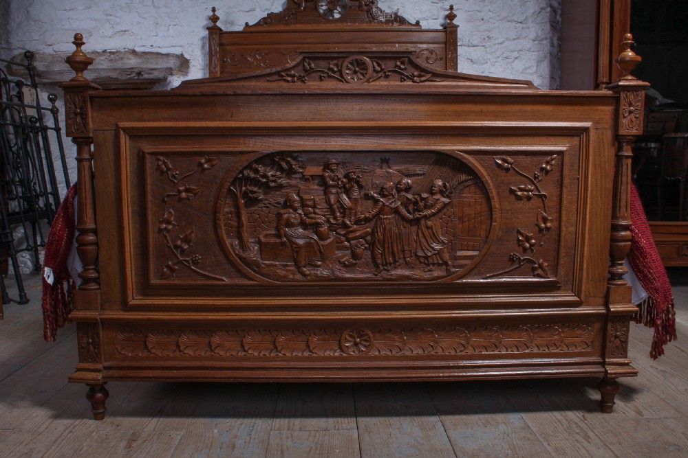  Lovely Chestnut double Breton bed View III