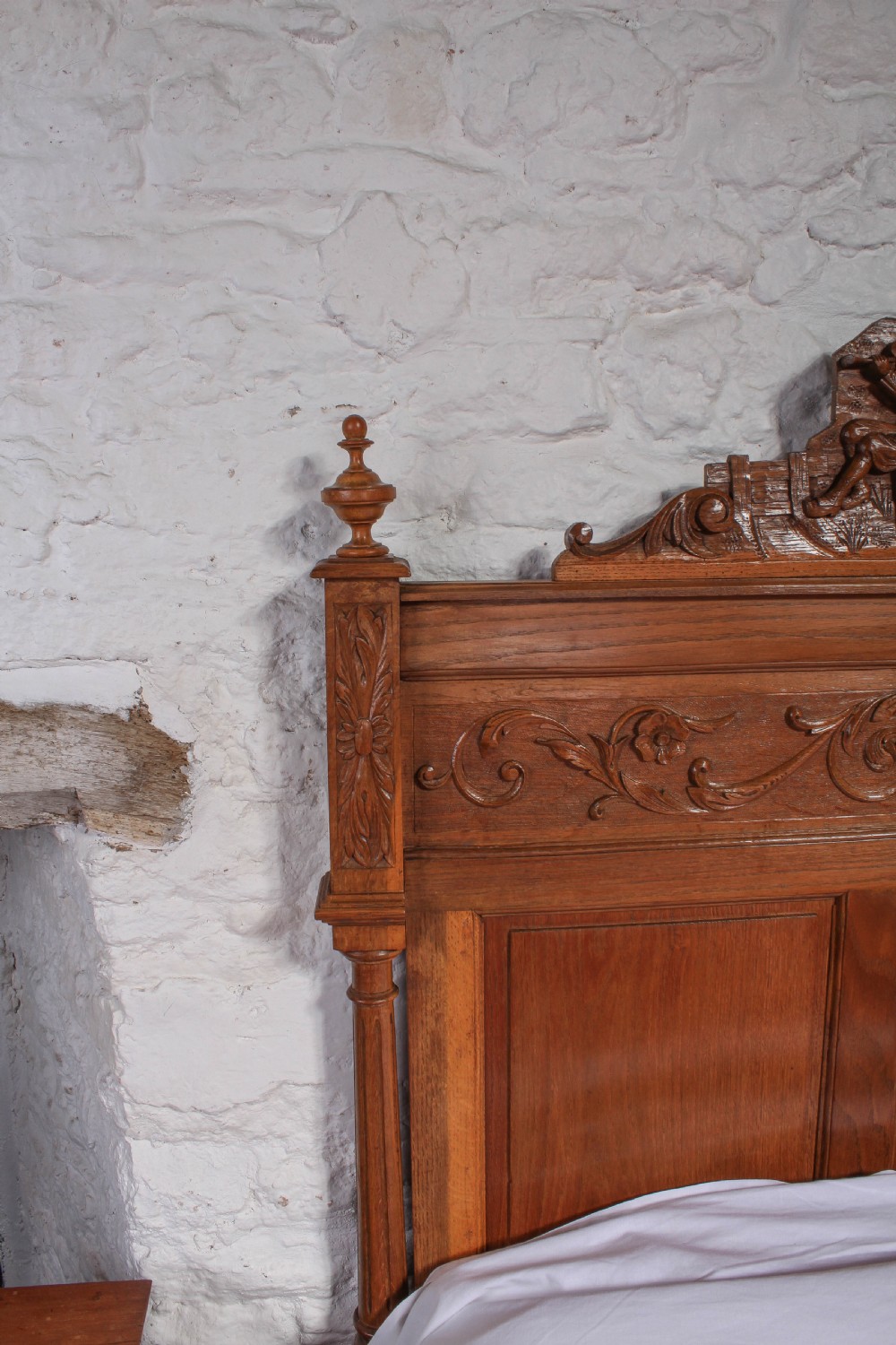  Lovely Chestnut double Breton bed View VI